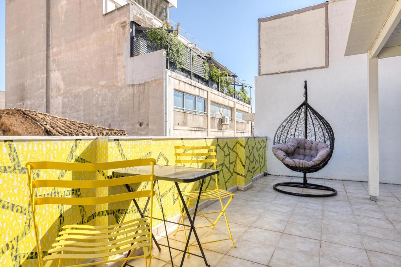 Chic Rooftop Studio W/ Terrace - Near Acropolis Athen Eksteriør billede