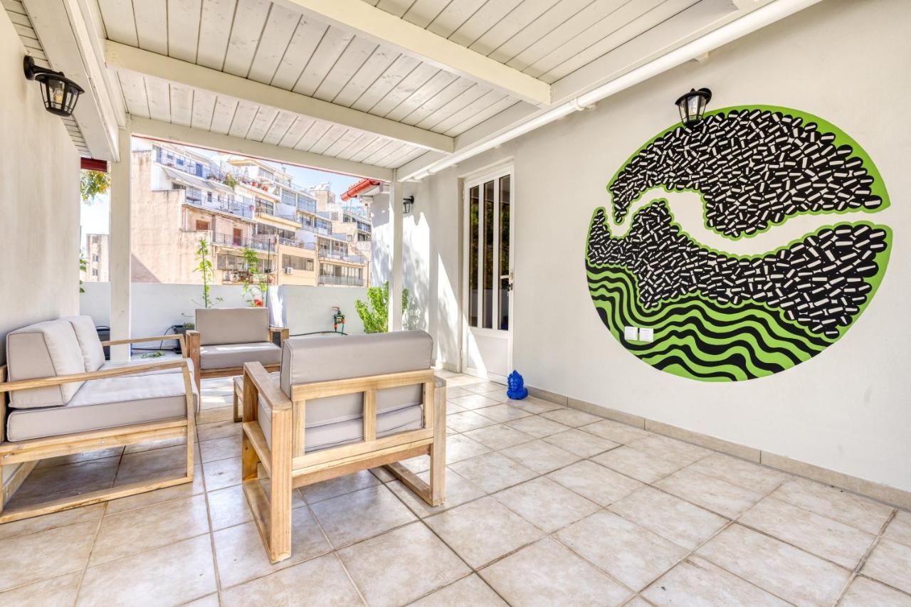 Chic Rooftop Studio W/ Terrace - Near Acropolis Athen Eksteriør billede