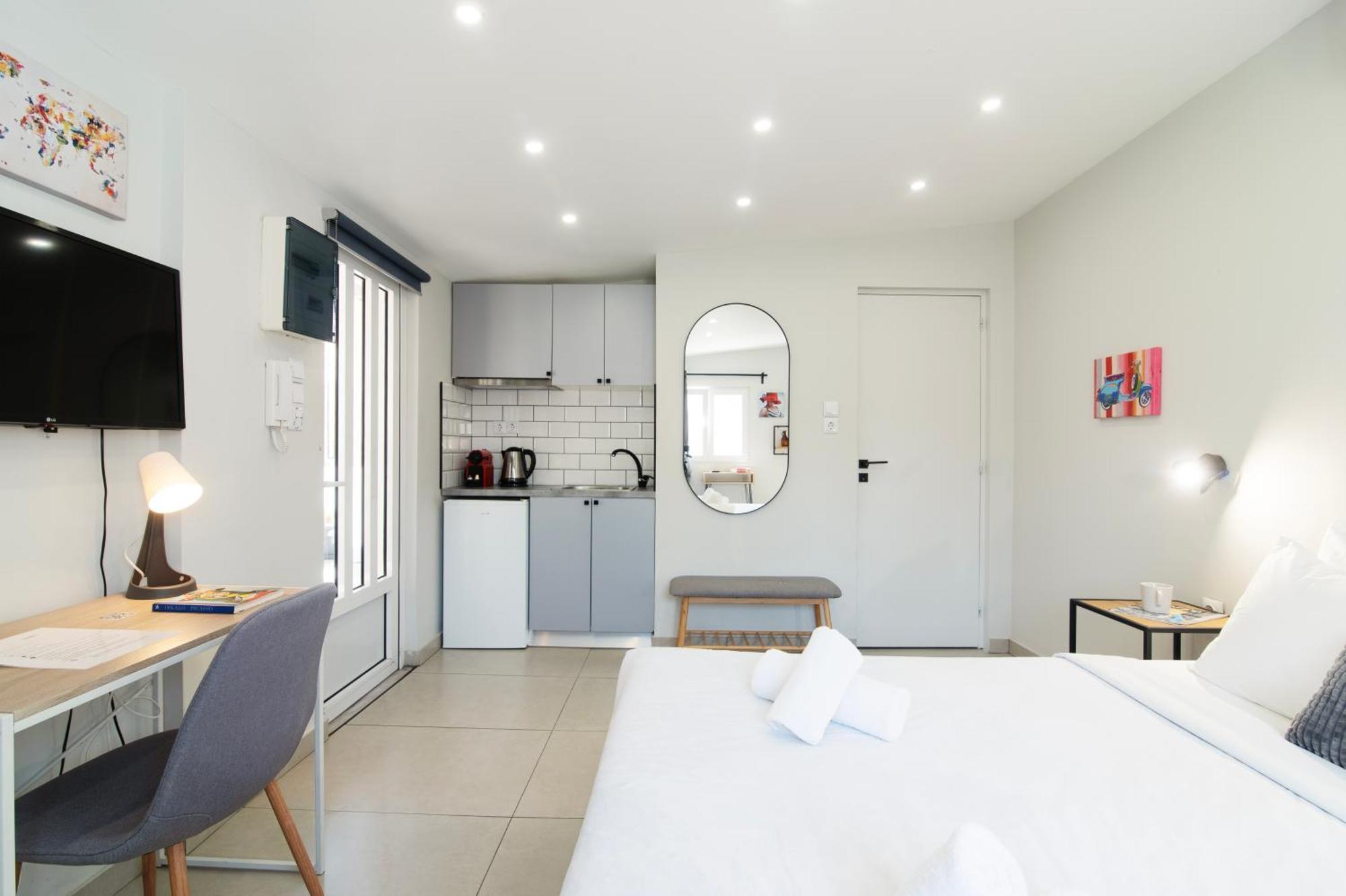 Chic Rooftop Studio W/ Terrace - Near Acropolis Athen Eksteriør billede